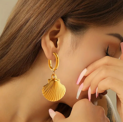 Cora Clam Earings