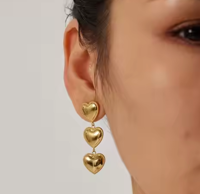 heart earrings gold